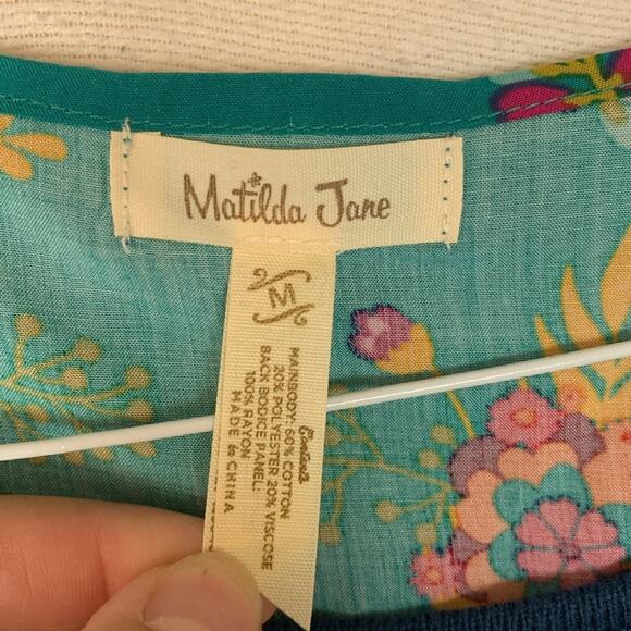 Matilda Jane women's medium blue sweater floral peekaboo long sleeve shirt twist - Picture 2 of 10